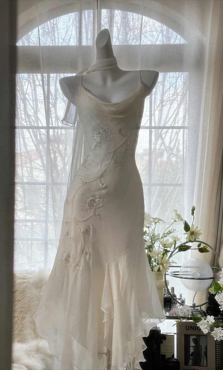 Elegant Mermaid Spaghetti Strap Beaded White Chiffon Prom Dress Gradua shinydress Elegant Mermaid Spaghetti Strap Beaded White Chiffon Prom Dress Gradua shinydress