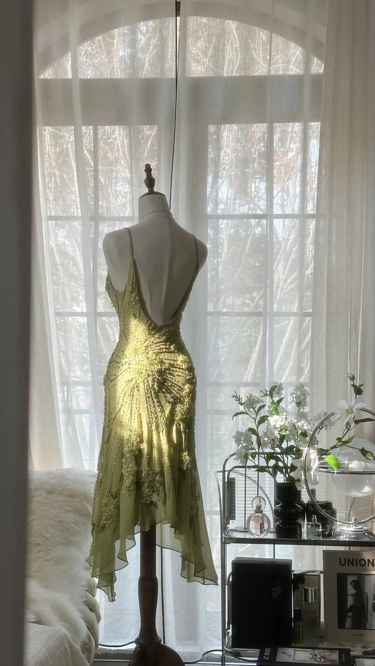 Gentle Mermaid Spaghetti Strap Beaded Flower Green Chiffon Party Dress Homecoming Dress SH2958