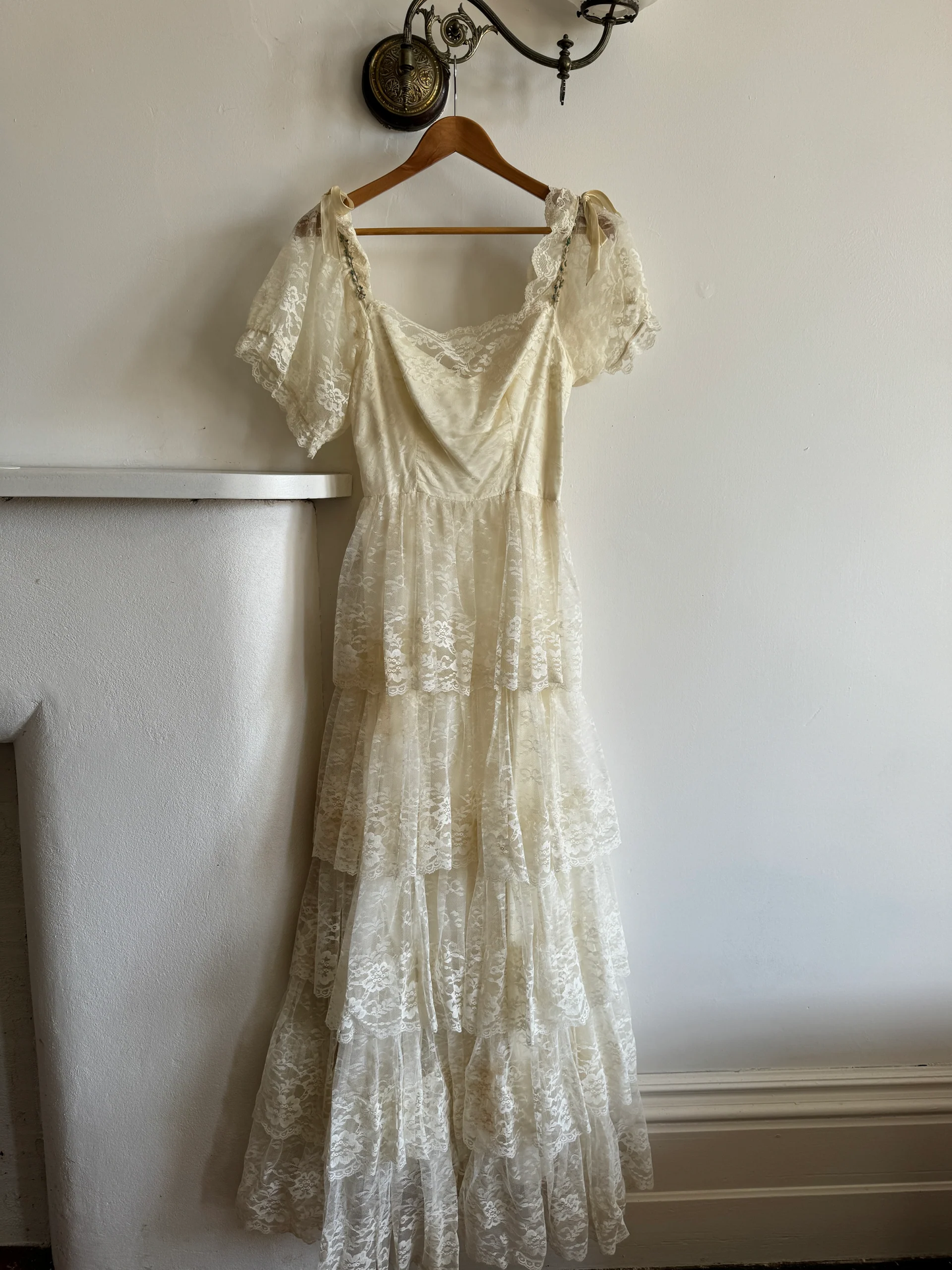 Vintage A Line Puff Layered Beige Lace Long Wedding Dress SH4426