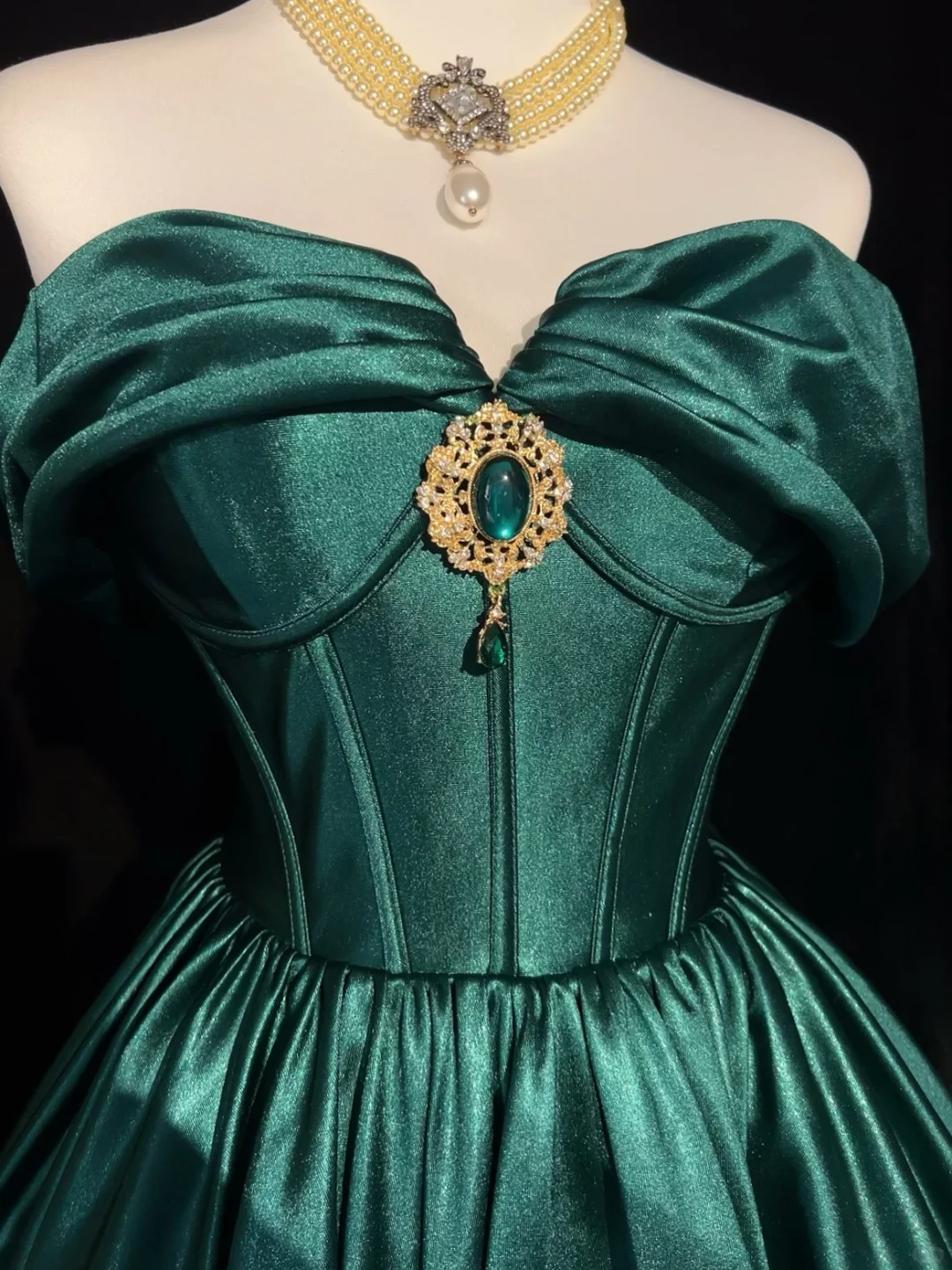 Anna Princess A Line Off the Shoulder Green Satin Short Homecoming Dress Cocktail Dress SH3146