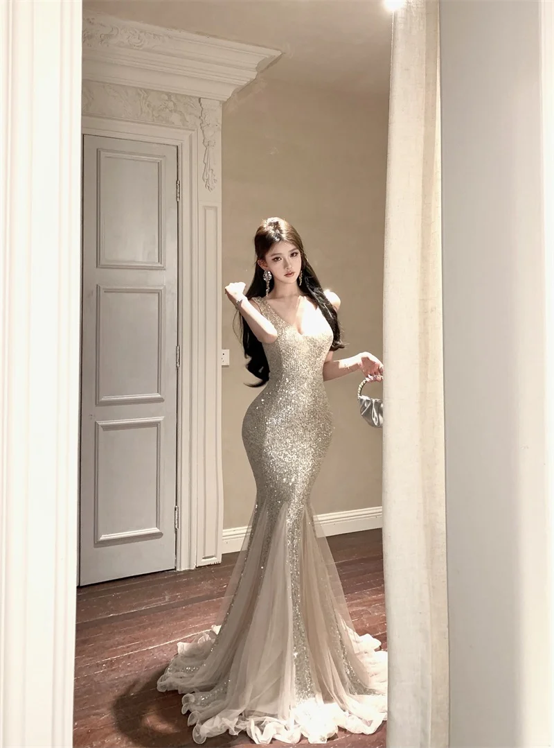 Shiny Mermaid V Neck Silver Sequin Tulle Prom Dress Evening Dress Formal Gown SH3924