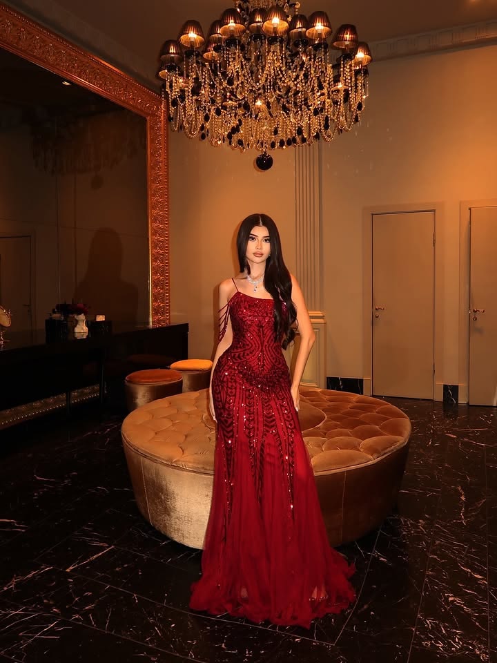 Sexy Burgundy Mermaid Spaghetti Strap Beaded Sequin Tulle Long Prom Dress Evening Dress SH8859