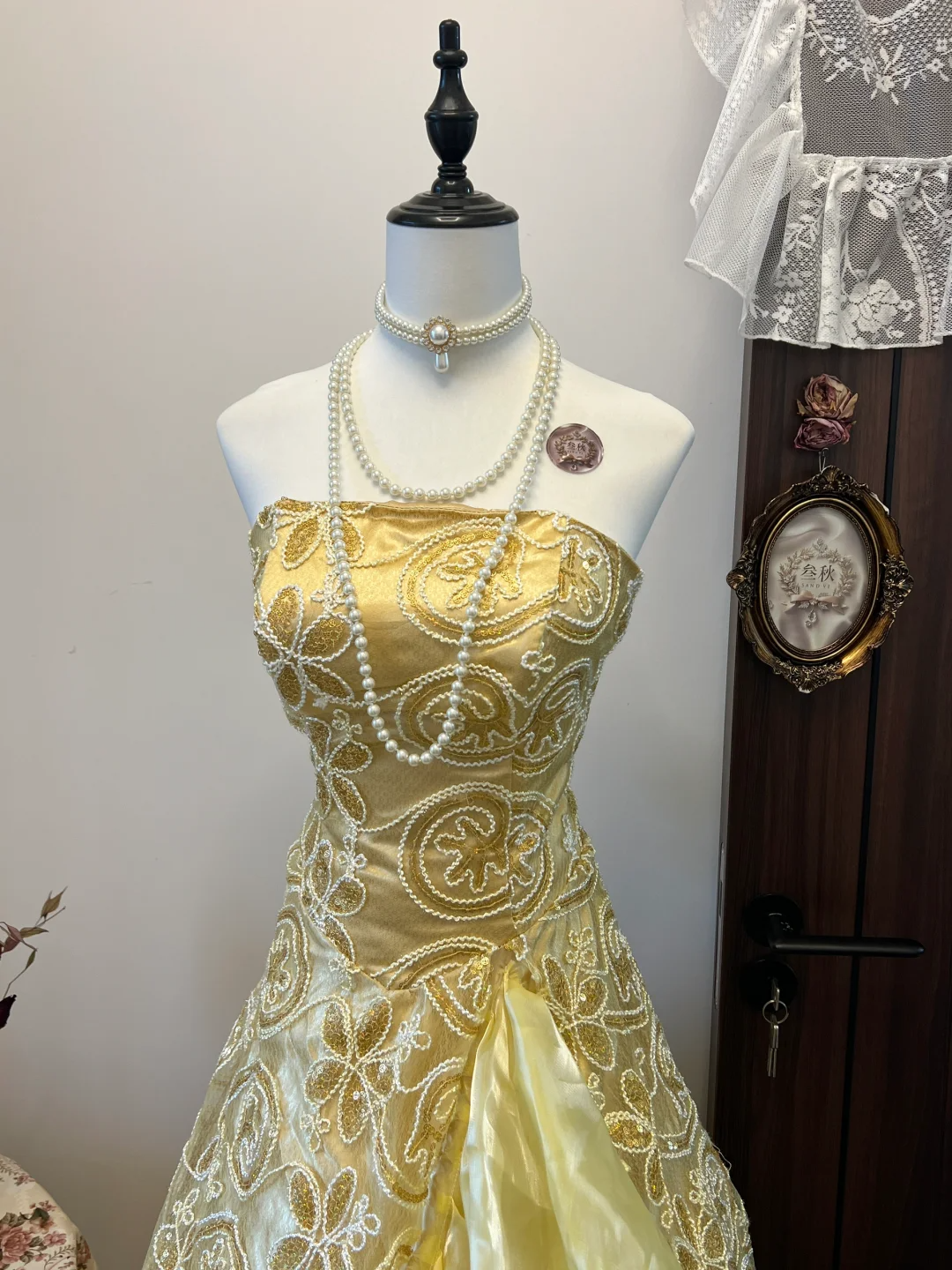 Vintage A Line Strapless Appliques Yellow Satin Organza Prom Dress Evening Dress SH2987