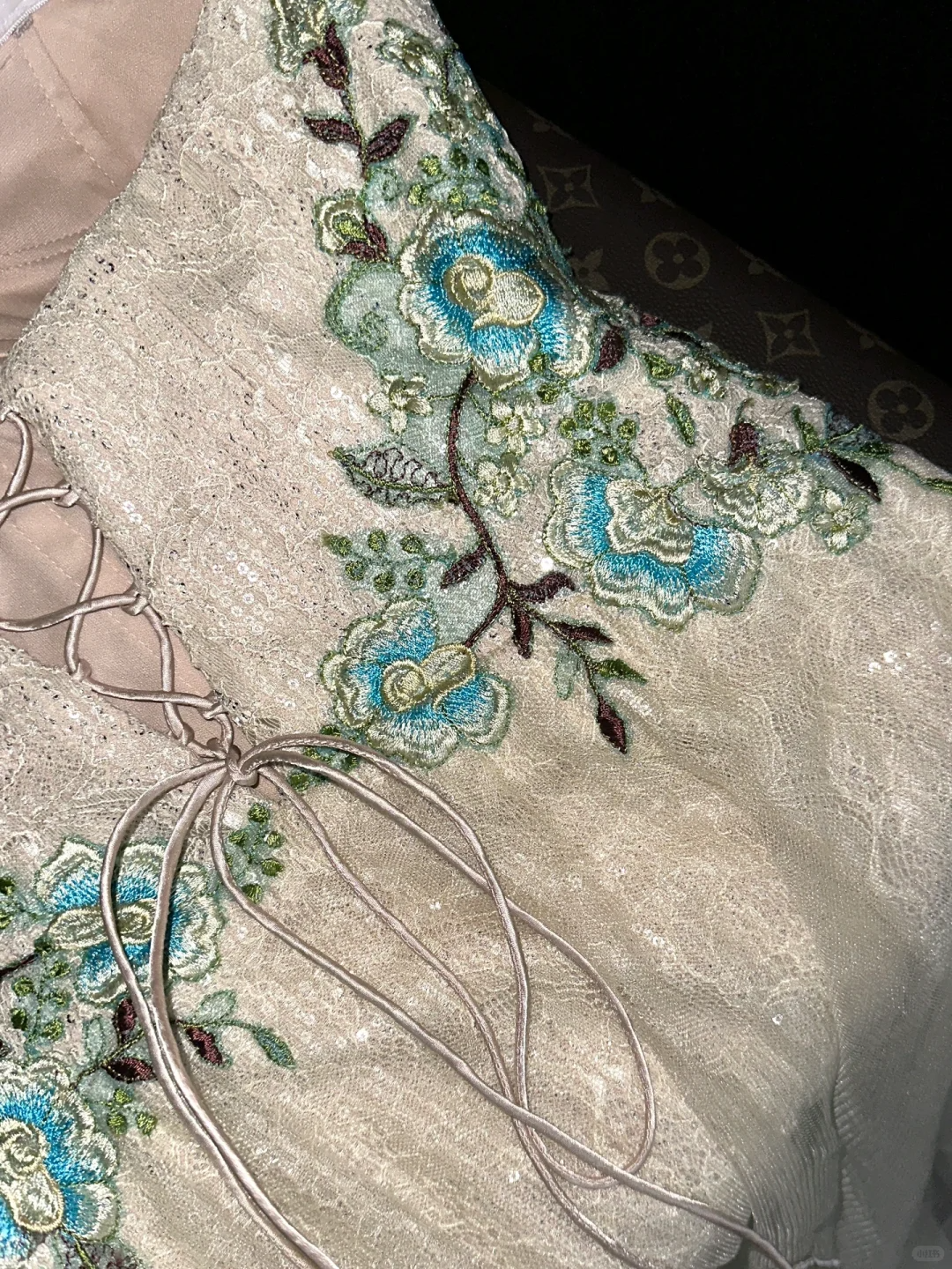 Retro A Line Sweetheart Neck Embroidery White Lace Tulle Prom Dress Evening Dress SH3179