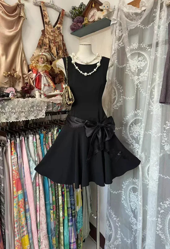 Black A Line Round Neck Satin Short Prom Dress Homecoming Dress SH6474