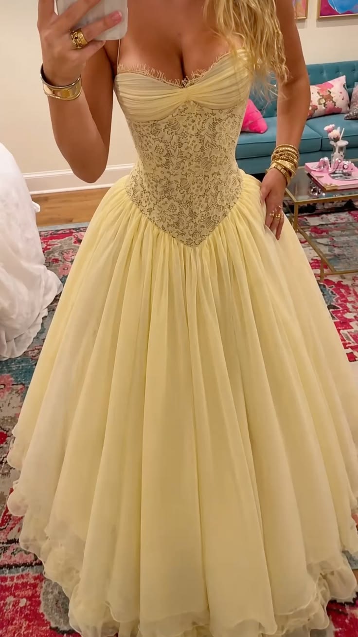 Princess Yellow A Line Sweetheart Neck Lace Chiffon Long Prom Dress Outfits SH6736