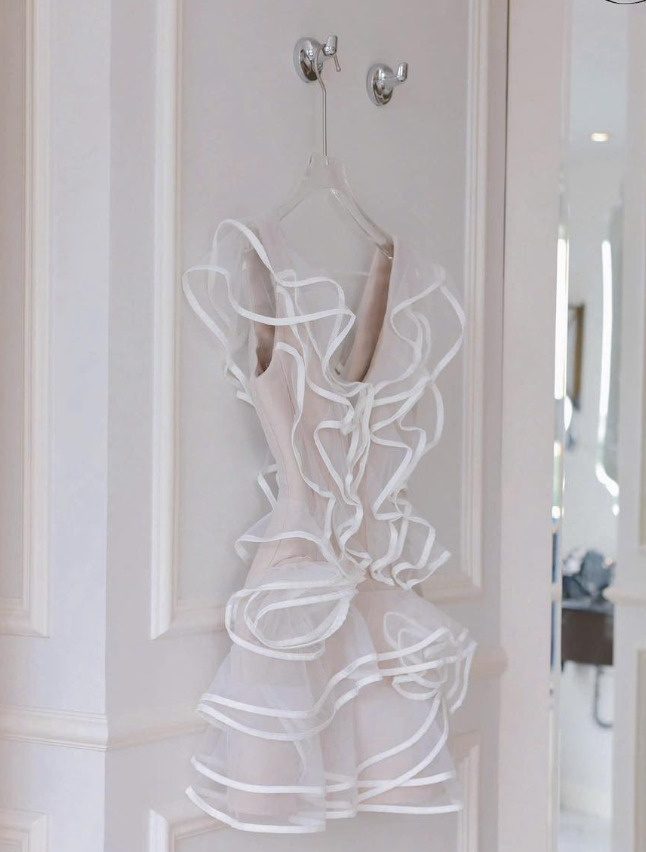 White A Line V Neck Ruffle Layered Tulle Short Homecoming Dress Outfits SH4431