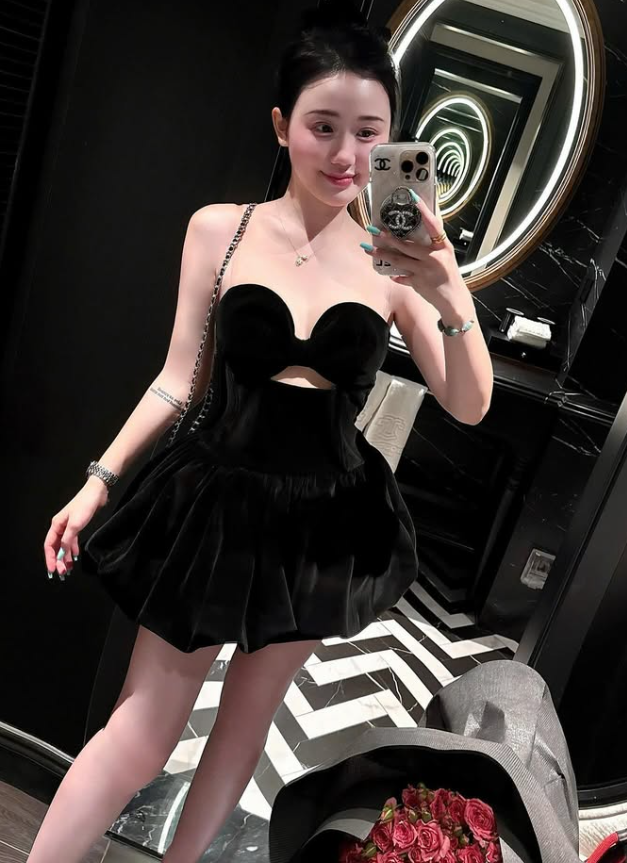 Black A Line Sweetheart Neck Velvet Short Homecoming Dress Outfits SH4435
