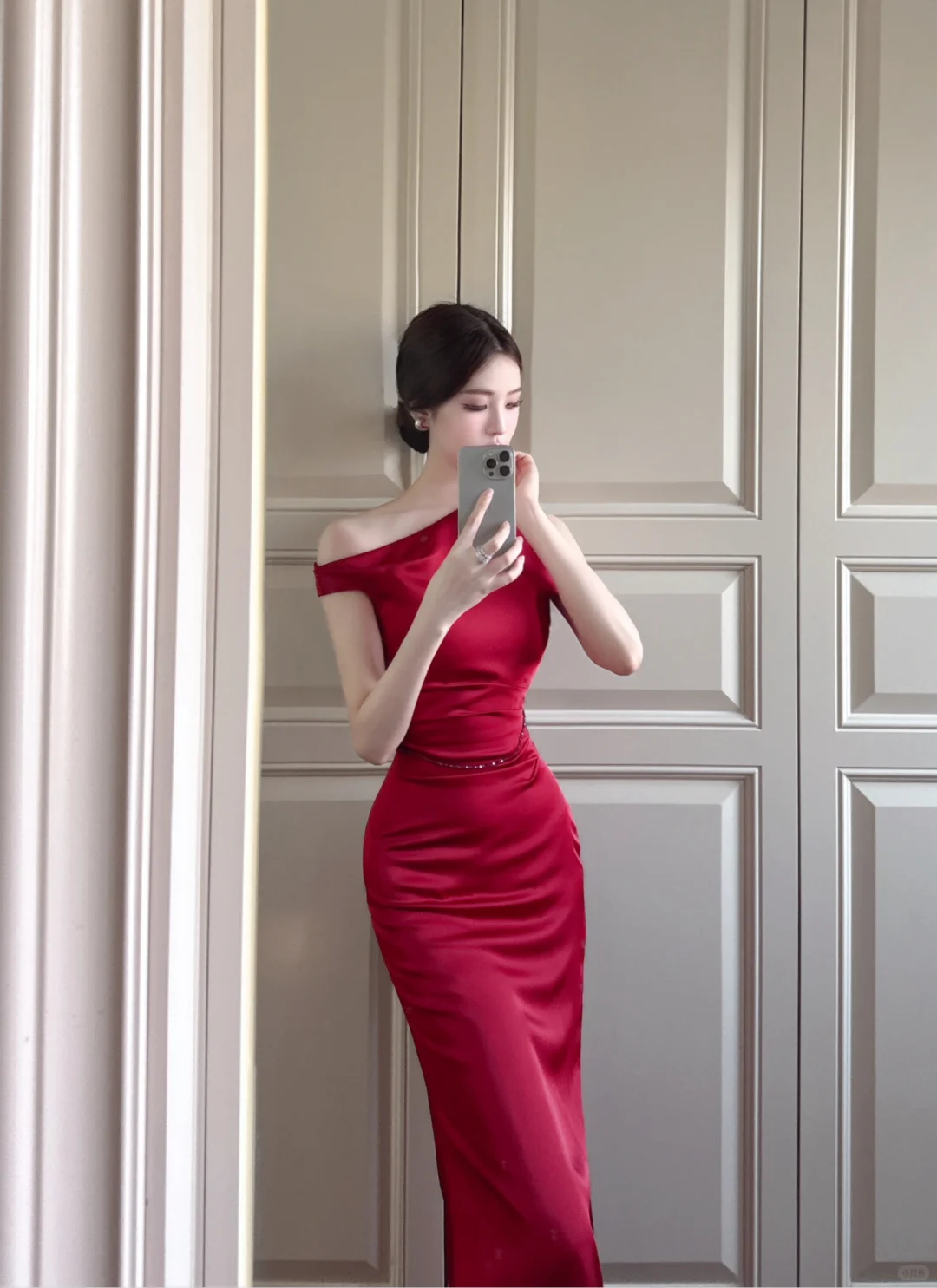 Elegant Burgundy Mermaid Beaded Satin Long Prom Dress Party Dress SH5016