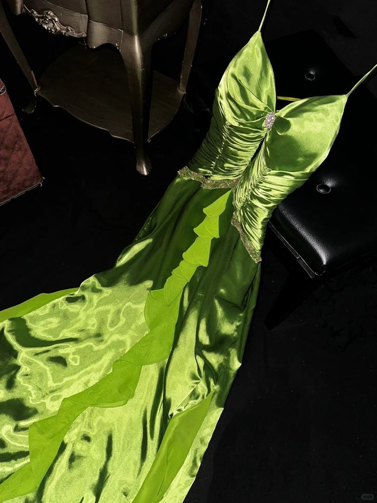 Fresh Green A Line Spaghetti Strap Chiffon Ruffle Satin Long Prom Dress Formal Gown SH3971