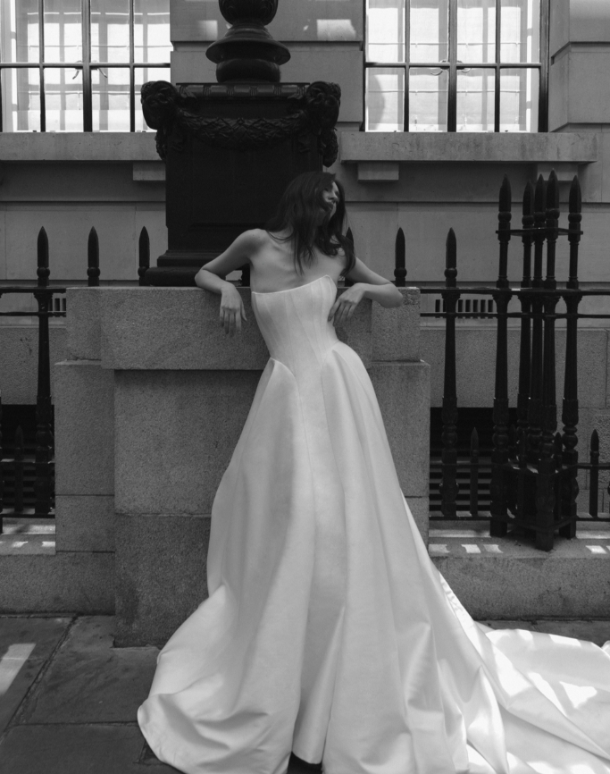 Elegant Ball Gown Strapless White Satin Wedding Dress SH4122