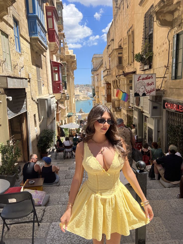 Cute Yellow A Line Halter V Neck Lace Backless Short Prom Dress Homecoming Dress SH8364