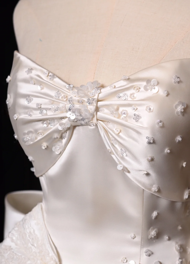 Bow Ivory A Line Sweetheart Neck Lace Satin Mini Homecoming Dress Cocktail Dress SH3314