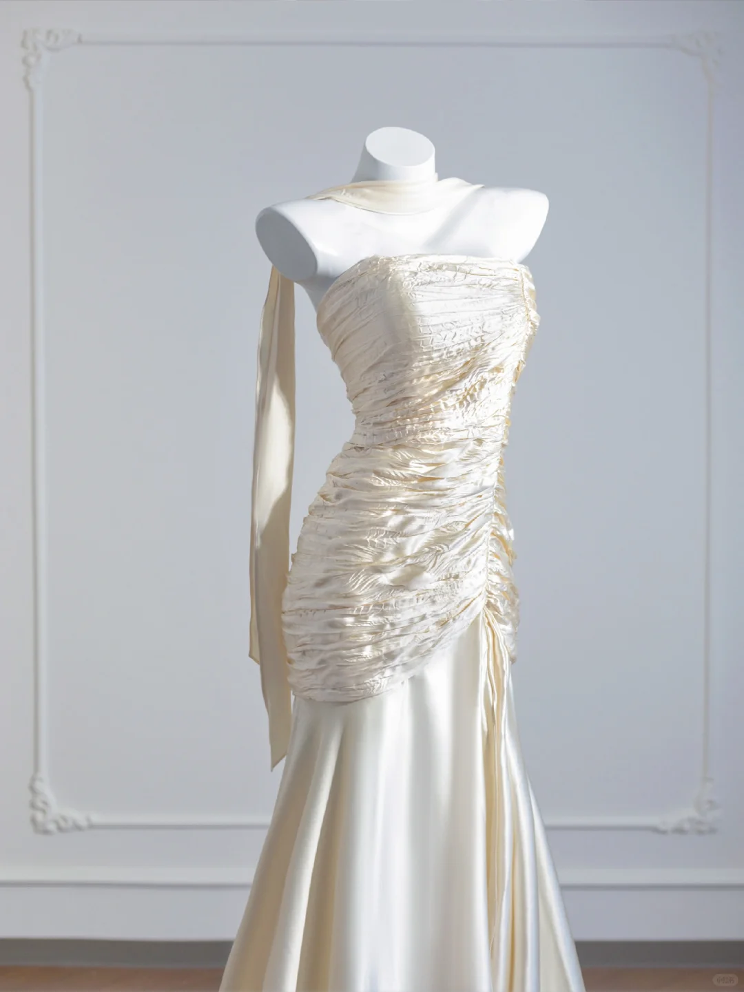 Ivory White Mermaid Spaghetti Straps Pleated Satin Long Prom Dress Party Dress SH4367