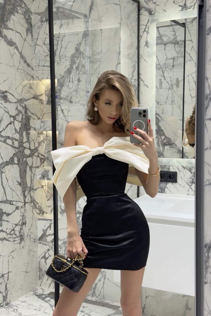 Classic Black-white Sheath Off the Shoulder Satin Short Prom Dress Homecoming Dress SH8640