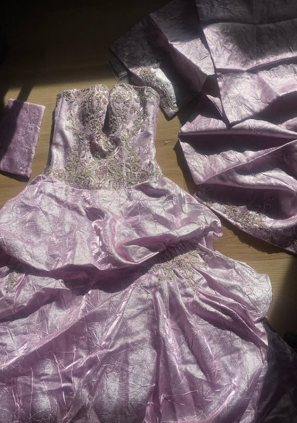 Retro Unique Pink Ball Gown Lace Appliques Pleated Satin Prom Dress Evening Dress SH5920