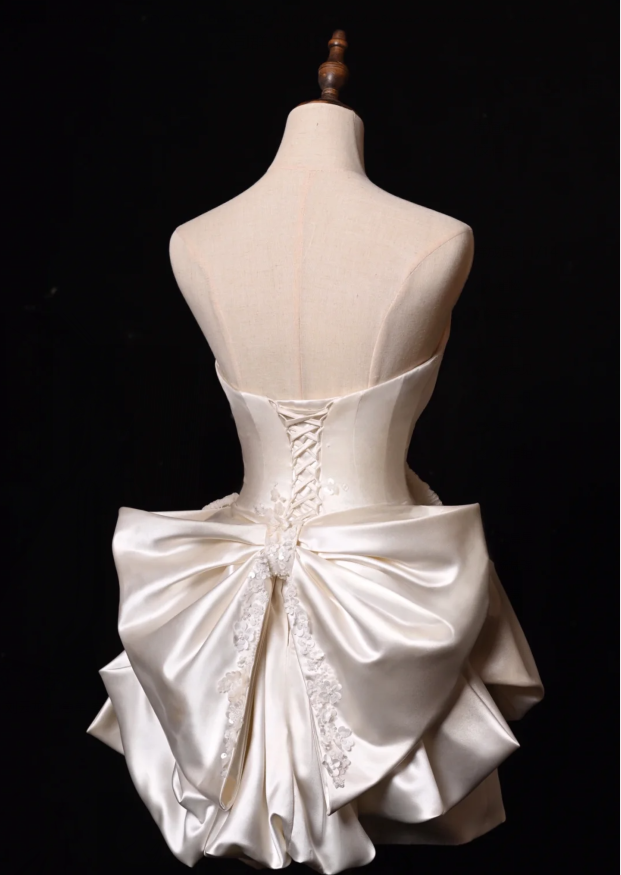 Bow Ivory A Line Sweetheart Neck Lace Satin Mini Homecoming Dress Cocktail Dress SH3314