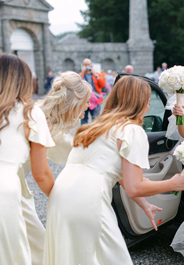 Cream V-neck Short Sleeves Column Elegant Long Bridesmaid Dresses SH5582