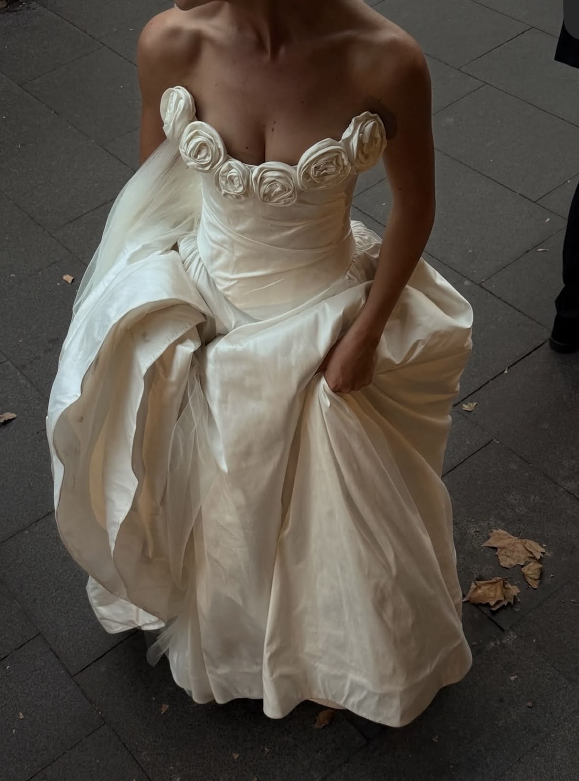 Vintage A Line Strapless Ivory 3D Rose Satin Long Train Wedding Dress SH8526
