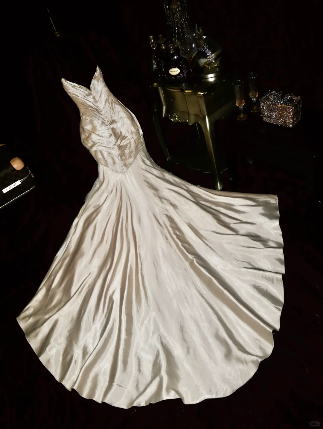 Gorgeous Mermaid Sweetheart Neck Beaded Pleated Champagne Satin Long Prom Dress Party Dress SH3048