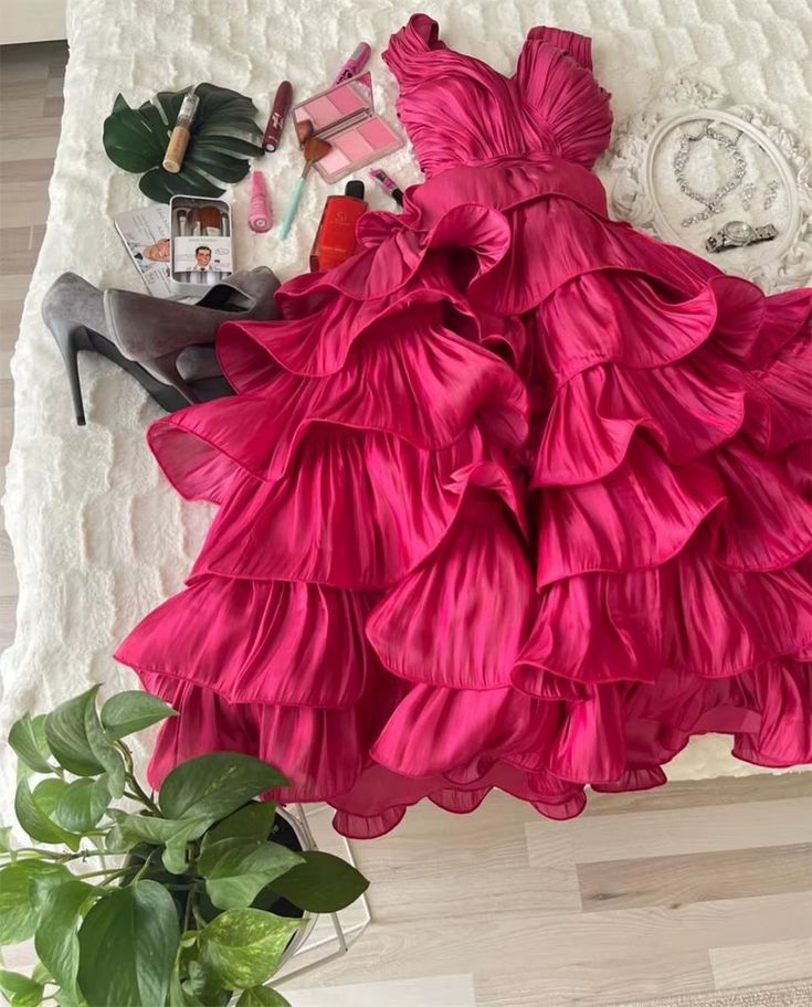 Hot Pink A Line V Neck Ruffles Satin Knee Length Homecoming Dresses Outfits SH3621