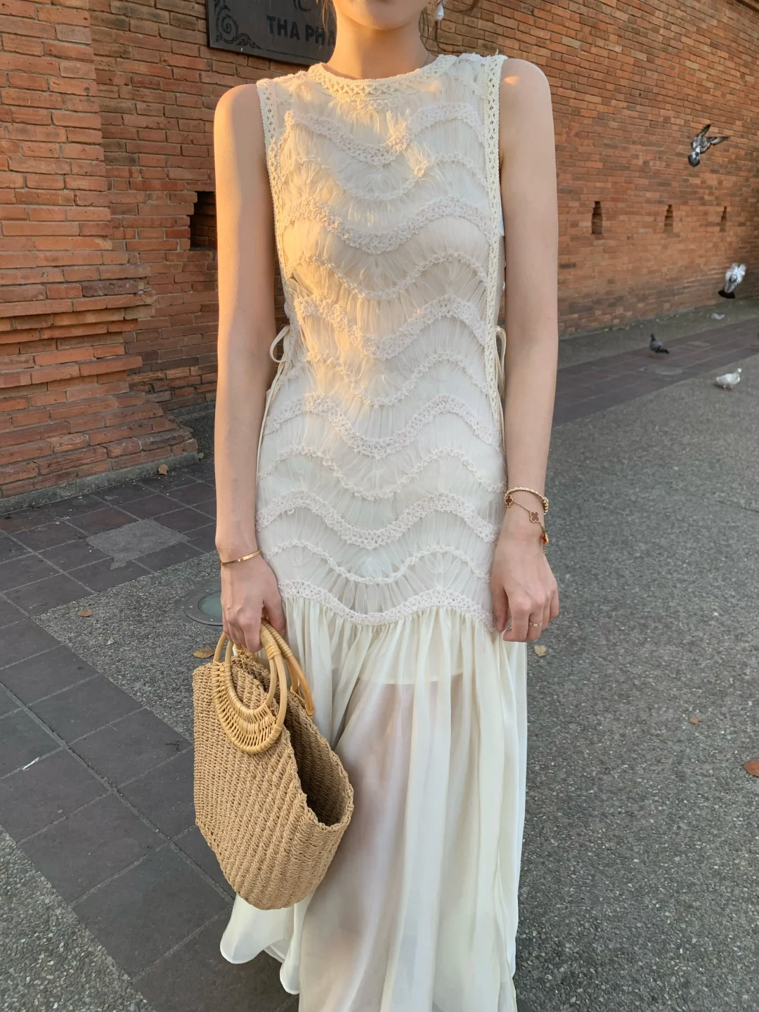 Simple White A Line Round Neck Lace Chiffon Party Dress Outfits SH4259
