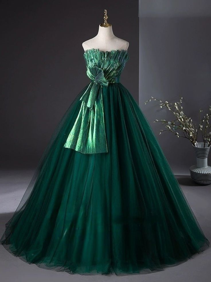 Green A Line Strapless Tulle Ball Gown Prom Dress SH1663