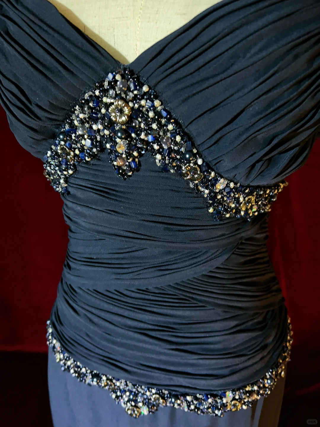 Retro Navy Blue A Line Spaghetti Strap Beaded Appliques Satin Prom Dress Evening Dress SH3332