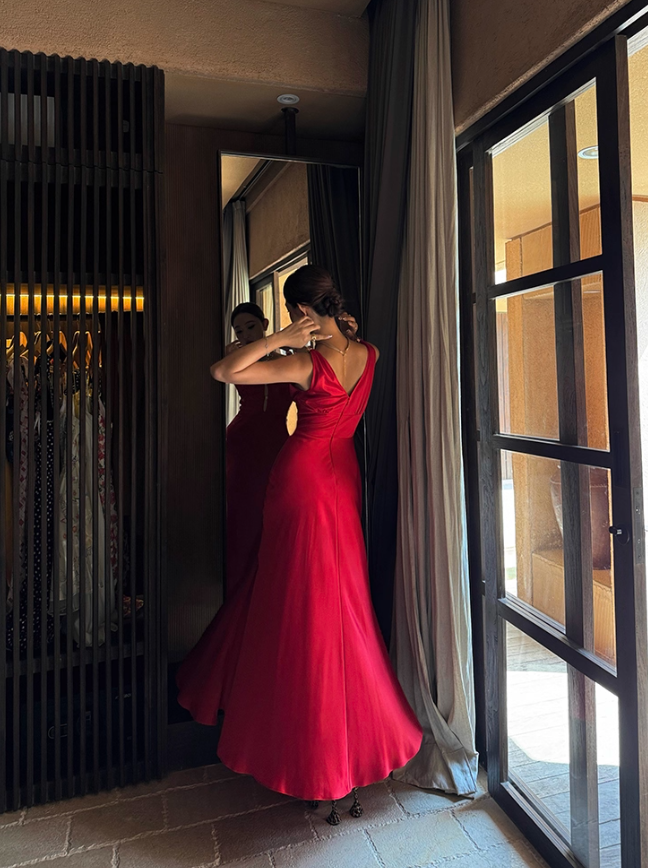 Classic Red A Line V Neck Satin Long Prom Dress Party Dress SH4030