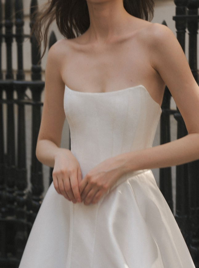 Elegant Ball Gown Strapless White Satin Wedding Dress SH4122