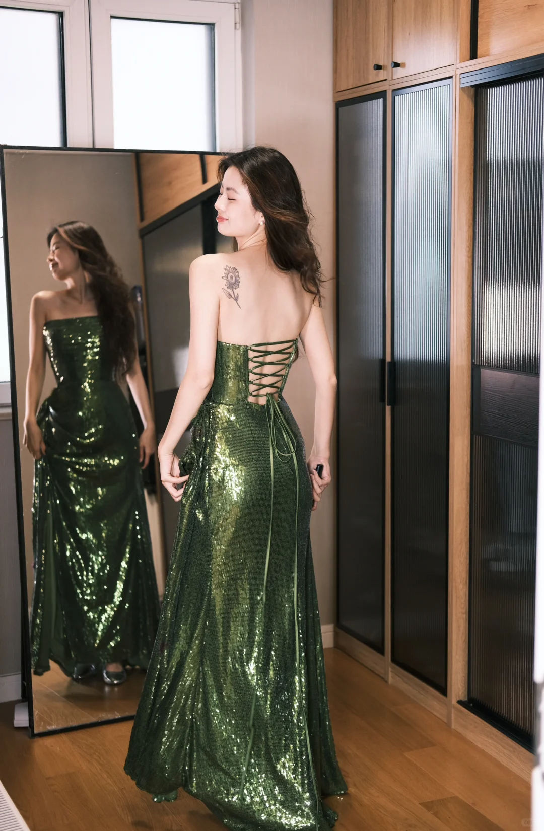 Shiny Green Sheath Strapless Sequin Evening Dress Party Dress with Slit SH3481