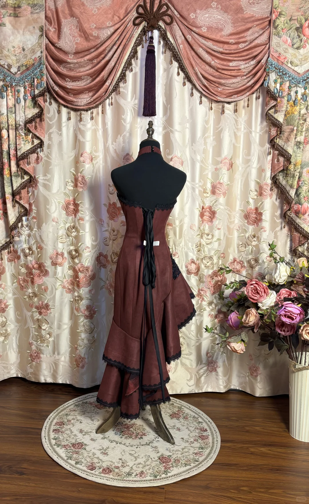 Sexy Burgundy Mermaid Halter Black Appliques Satin Homecoming Dress Cocktail Dress SH3708