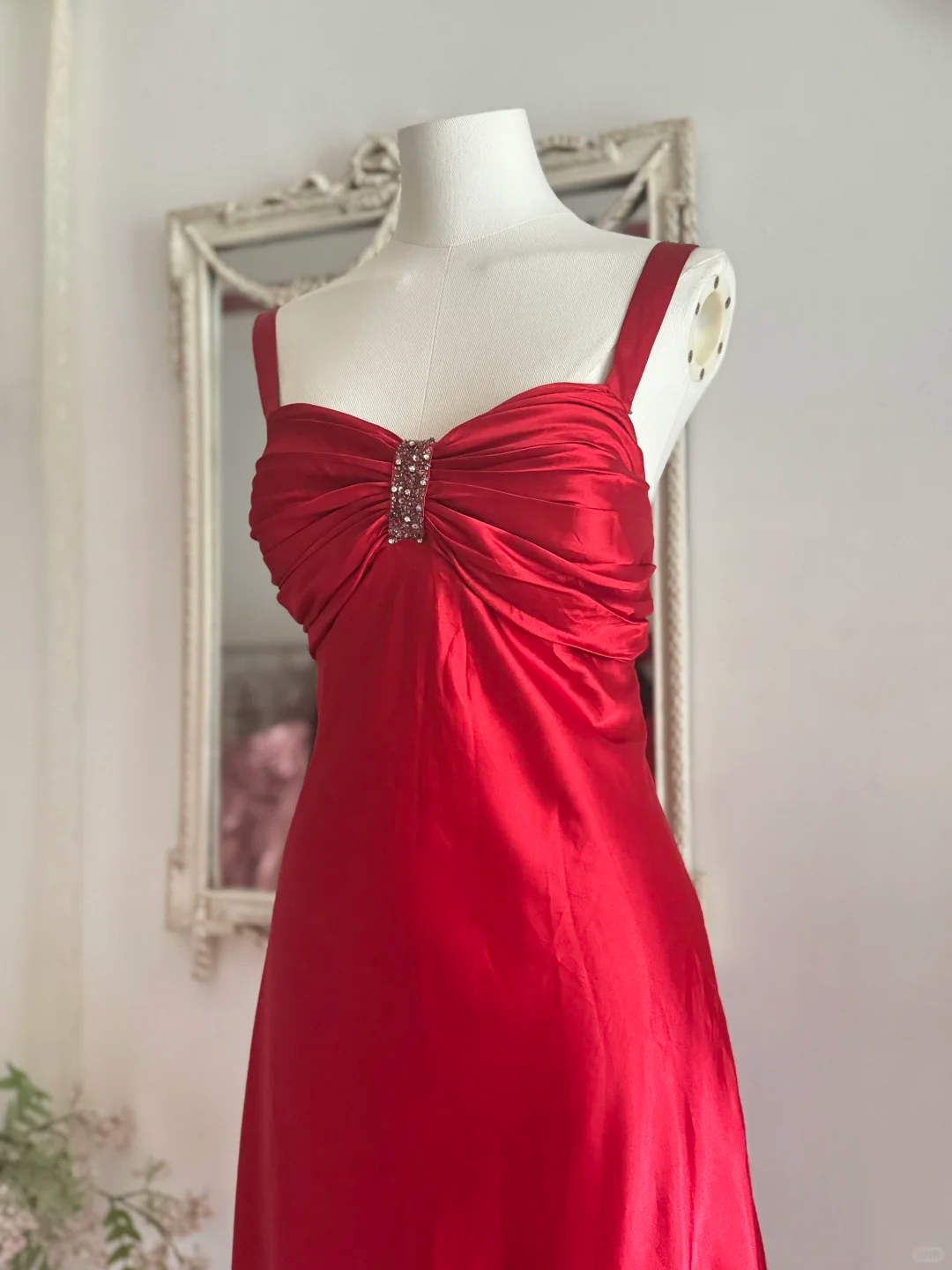 Vintage Red A Line Straps Ruffle Satin Prom Dress Wedding Guest Dress with Slit SH4553