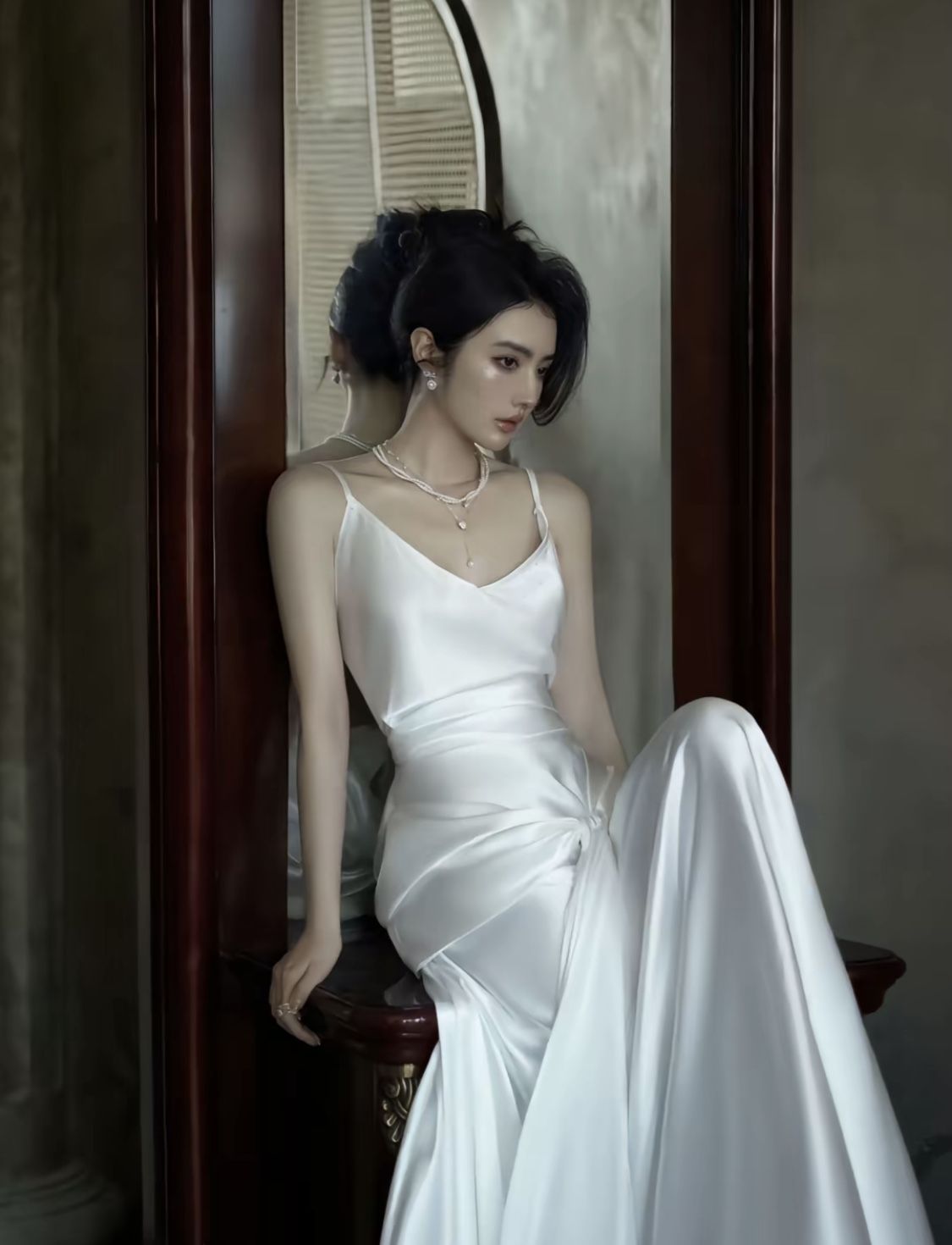 Gentle White Mermaid V Neck Satin Long Prom Dress Evening Dress Date Dress SH5847