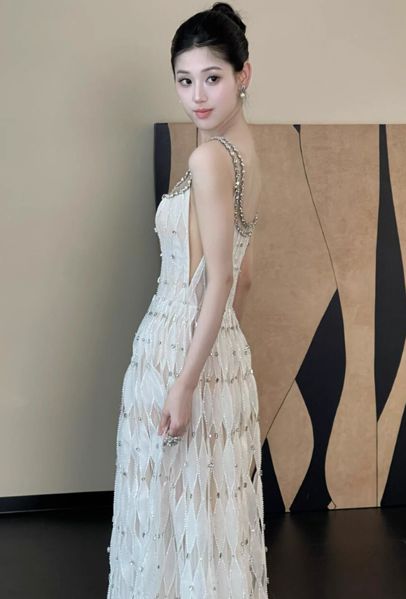 Gentle White A Line Straps Rhinestone Tulle Prom Dress Evening Dress 16th Birthday Dress SH4050