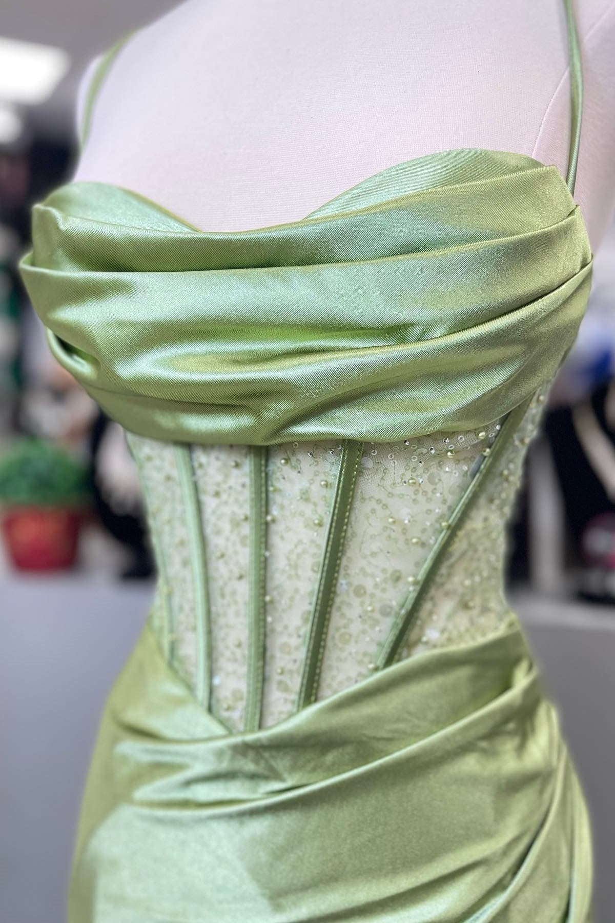 Hot Mermaid Spaghetti Straps Green Long Prom Dress with Criss Cross Back SH8312