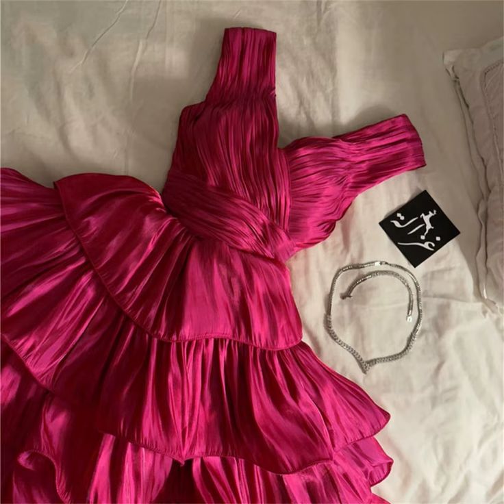 Hot Pink A Line V Neck Ruffles Satin Knee Length Homecoming Dresses Outfits SH3621