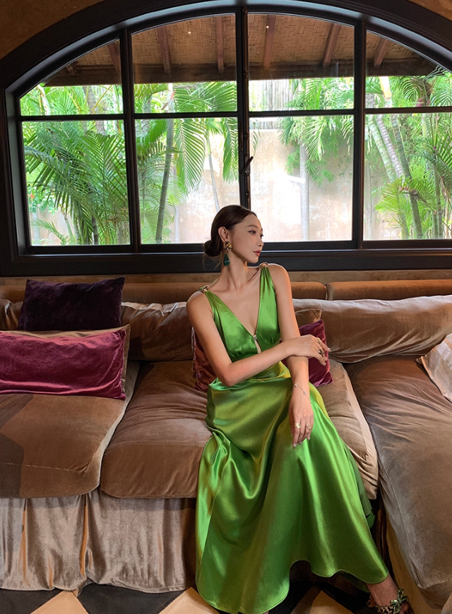 Classic Green A Line V Neck Satin Long Prom Dress Party Dress SH4031