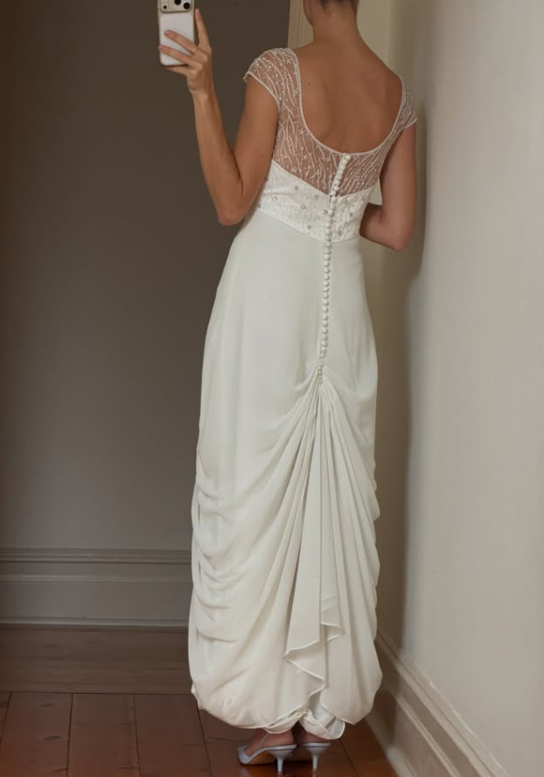Vintage Gentle A Line Round Neck Beaded White Chiffon Wedding Dress SH8466