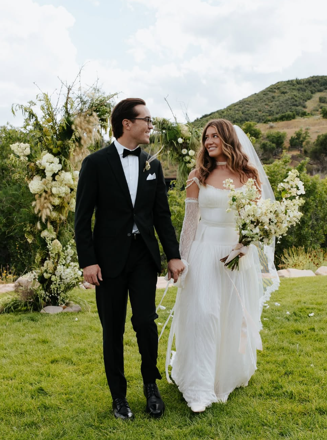 Elegant A Line Spaghetti Strap Ivory Chiffon Long Prom Dress Evening Dress SH2129