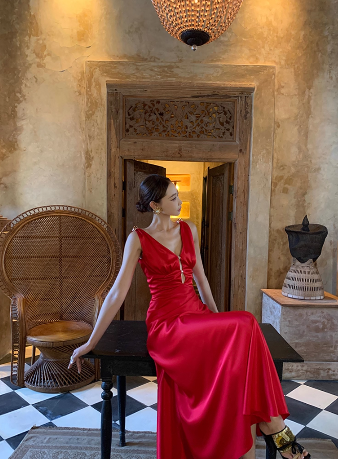 Classic Red A Line V Neck Satin Long Prom Dress Party Dress SH4030