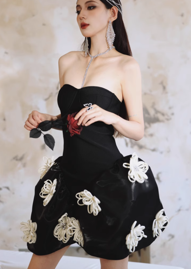 Black Sexy A Line Sweetheart Neck White Appliques Satin Short Homecoming Dress Cocktail Dress SH3575