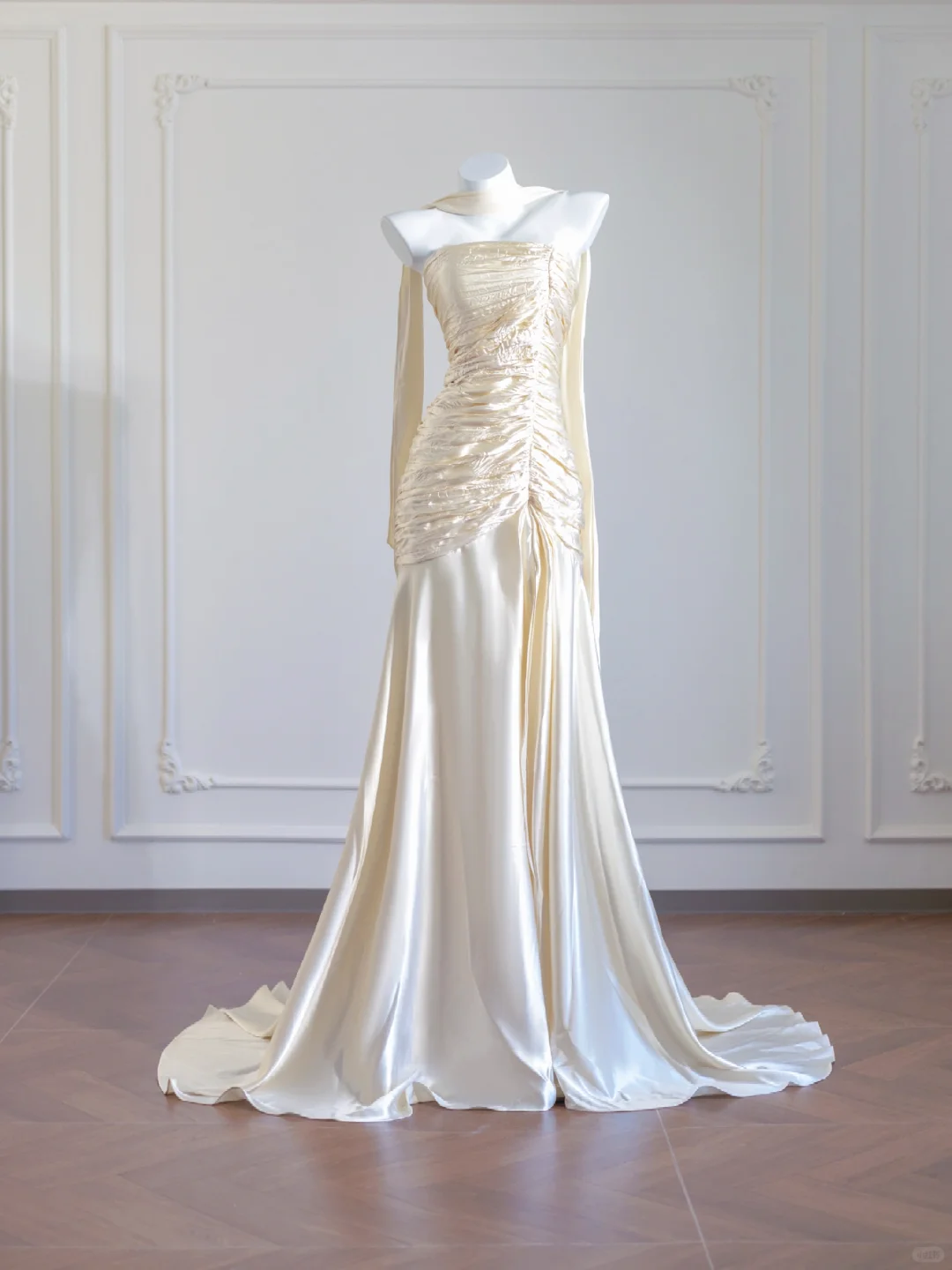 Ivory White Mermaid Spaghetti Straps Pleated Satin Long Prom Dress Party Dress SH4367