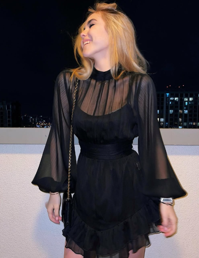 Simple A Line Round Neck Long Sleeve White Chiffon Short Homecoming Dress Outfits SH3561