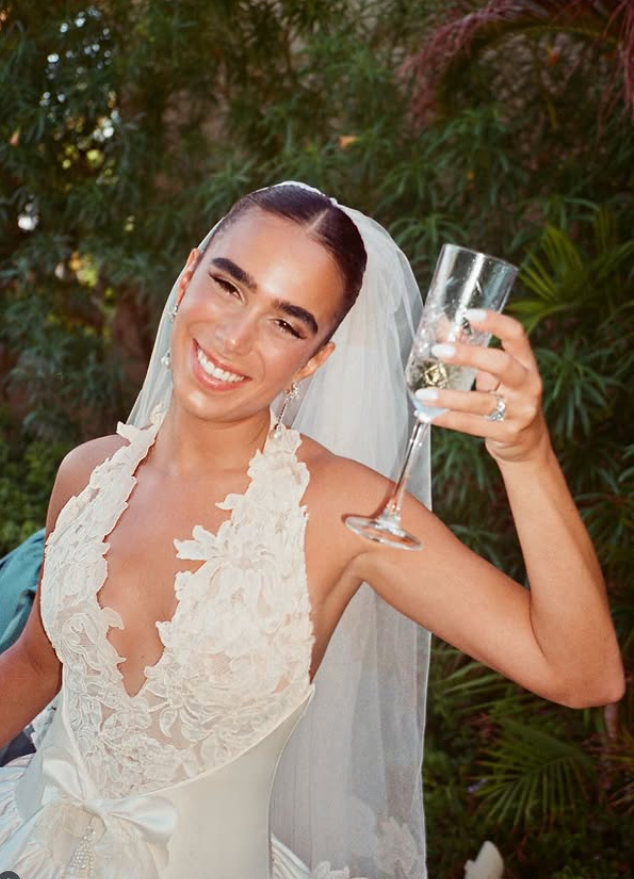 Pretty Vintage Ball Gown Halter White Lace Satin Open Back Long Wedding Dress SH4935