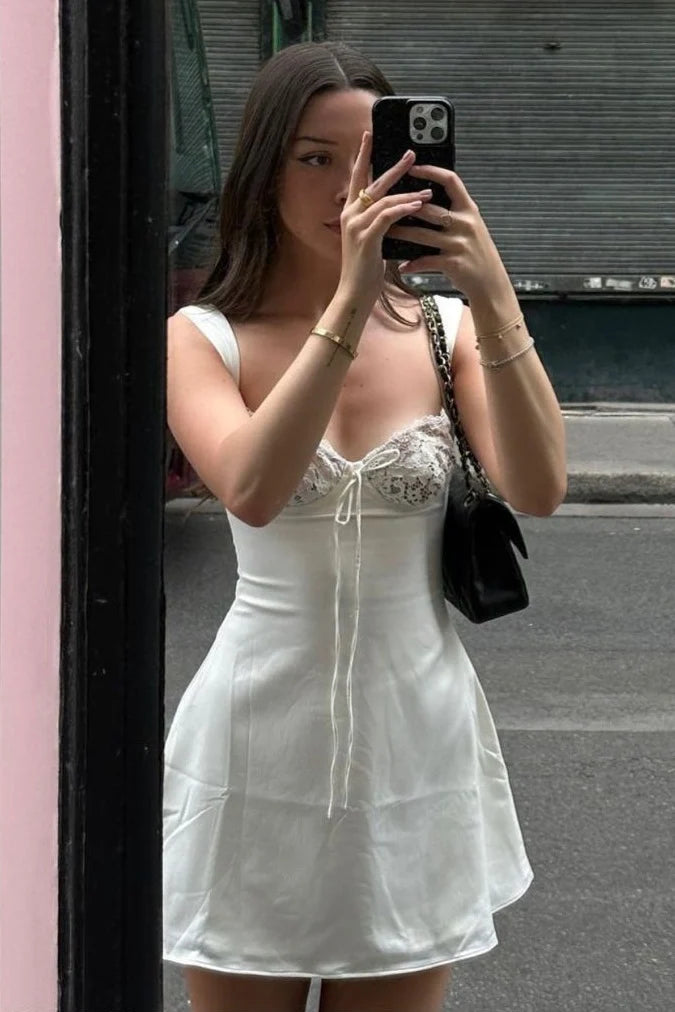 Chic A Line Sweetheart White Short Homecoming Dress with Lace SH7824