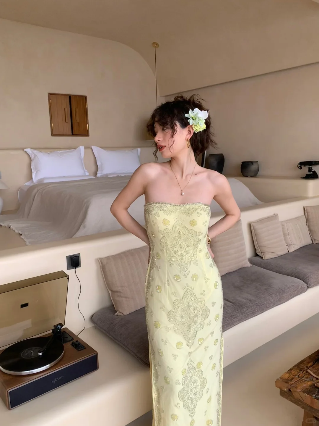Vintage Light Yellow Sheath Strapless Beaded Satin Prom Dress Wedding Guest Dress SH4559