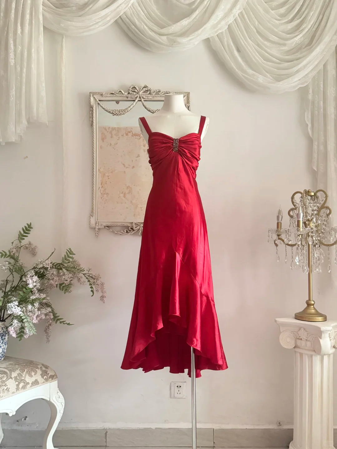 Vintage Red A Line Straps Ruffle Satin Prom Dress Wedding Guest Dress with Slit SH4553