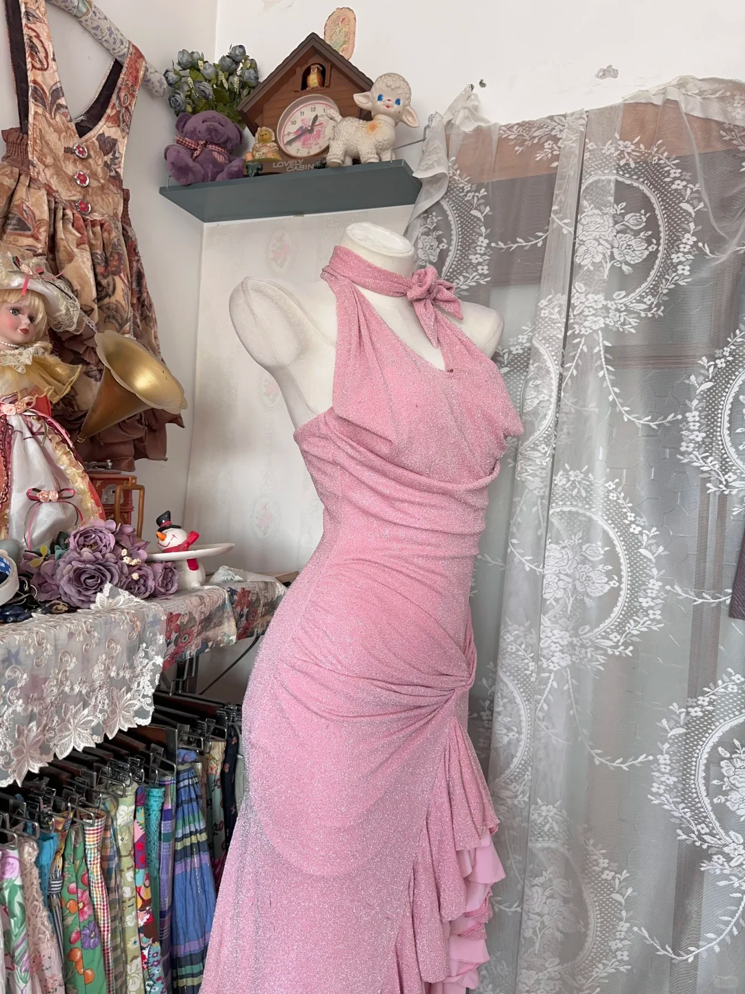 Pink Vintage Mermaid Halter Ruffle Sequin Chiffon Graduation Prom Dress with Slit SH5368
