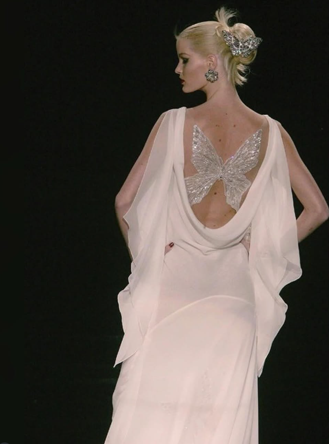 Elegant White Mermaid V Neck Butterfly Embroidery Beaded Chiffon Prom Dress Evening Dress SH3819